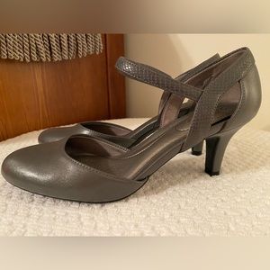 Life Stride - Pearl Dark Grey Vinci Pumps - 8M